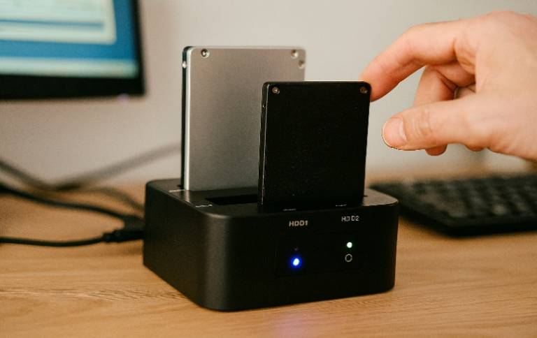 بکاپ - بکاپ گیری - بکاپ اطلاعات - بکاپ هارد - بکاپ قبل از تعویض هارد - بکاپ قبل از ارتقاء هارد - بکاپ ویندوز - بکاپ سیستم - بکاپ فایلها - بکاپ عکسها - بکاپ فیلمها - بکاپ اسناد - بکاپ شخصی - بکاپ حرفهای - بکاپ اتوماتیک - بکاپ دستی - نرمافزار بکاپ - ابزار بکاپ - روشهای بکاپ گیری - آموزش بکاپ گیری - نحوه بکاپ گرفتن - بکاپ درایو - بکاپ اکسترنال - بکاپ داخلی - بکاپ ابری - بکاپ روی فلش - بکاپ روی هارد اکسترنال - بکاپ روی SSD - بکاپ روی HDD - بکاپ موبایل - بکاپ لپتاپ - بکاپ کامپیوتر - بکاپ امن - بکاپ سریع - بکاپ رایگان - بکاپ حرفهای - بکاپ با نرمافزار - بکاپ بدون نرمافزار - بکاپ در ویندوز ۱۰ - بکاپ در ویندوز ۱۱ - بکاپ در مک - بکاپ در لینوکس - بکاپ در اندروید - بکاپ در آیفون